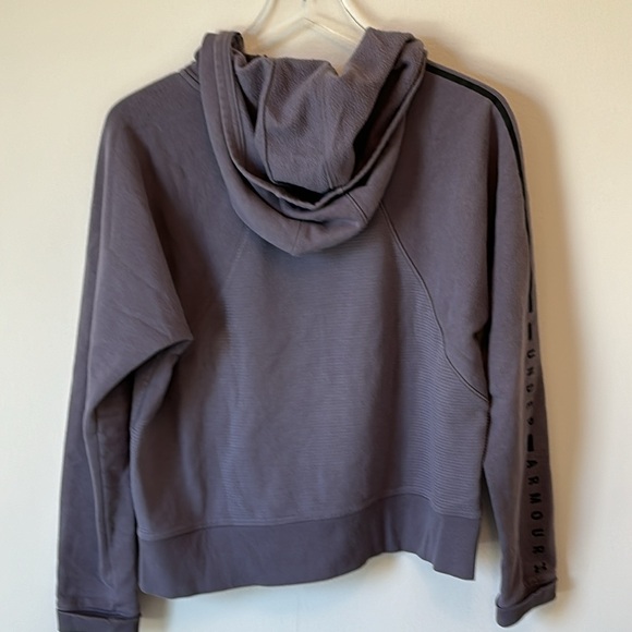 Under Armour | Loose Fit L Periwinkle Spring Hoodie - Picture 6 of 6